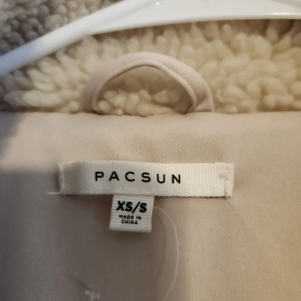 PacSun Cream Sherpa Zip Jacket XS/ S Cozy Teddy Fleece